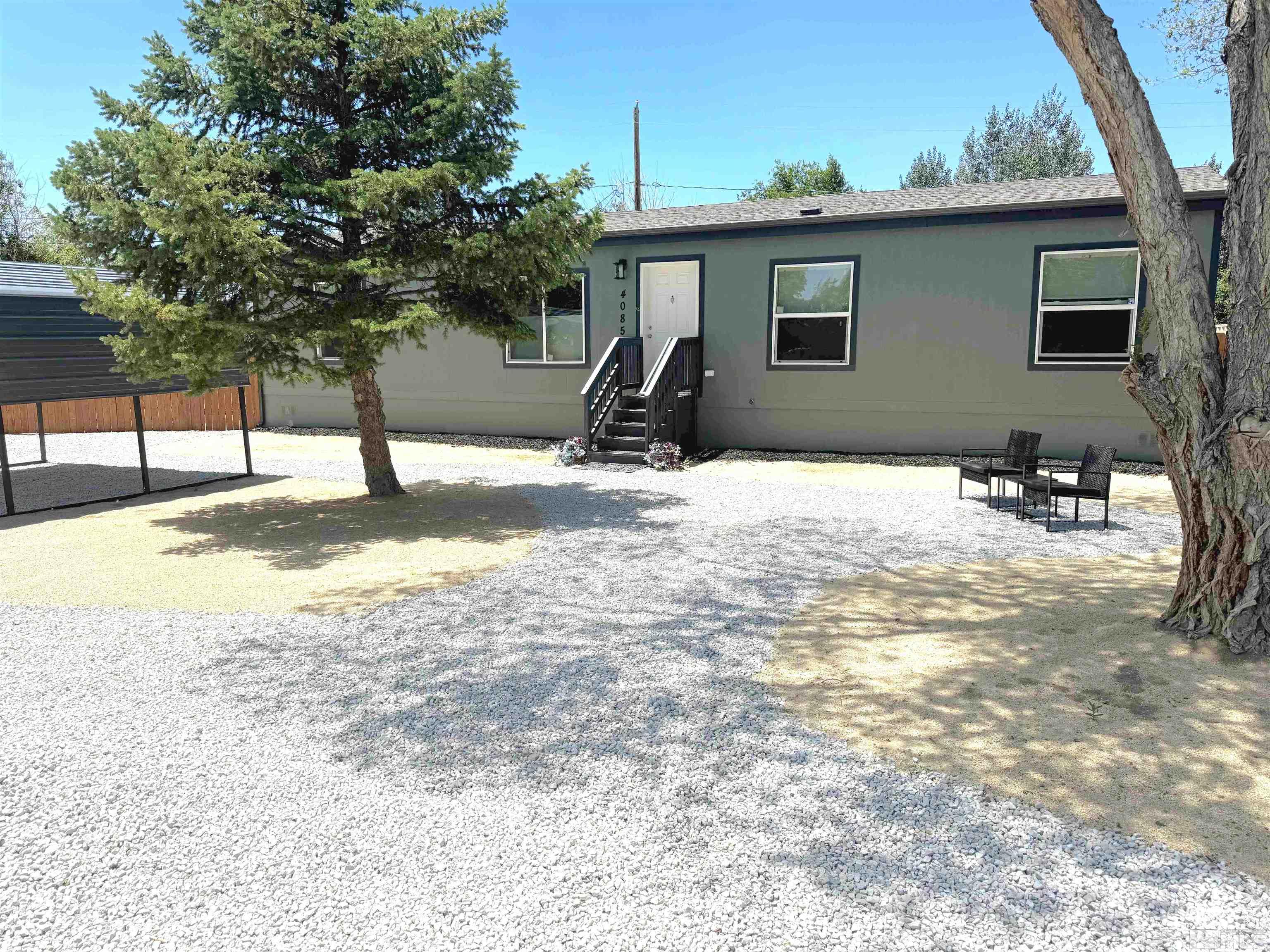 Bobolink Cir, Reno, NV 89508