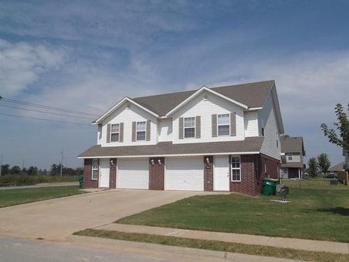 942 Meadowlands Dr, Centerton, AR, 72719-9229 | Card Image