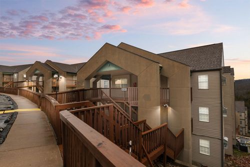 4-29 Blue Bird Way, Branson, MO, 65616-7146 | Card Image