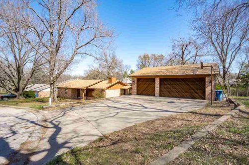 1506 8th St, Pawnee, OK, 74058-4518 | Card Image