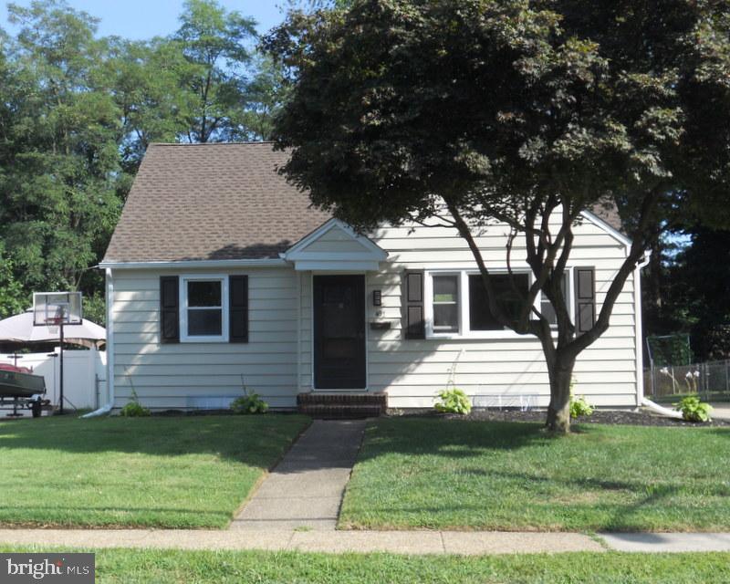 Thomas Ave, Barrington, NJ 08007