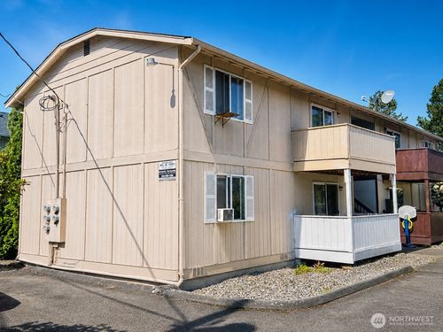 470 S River Ave, Buckley, WA, 98321-9312 | Card Image