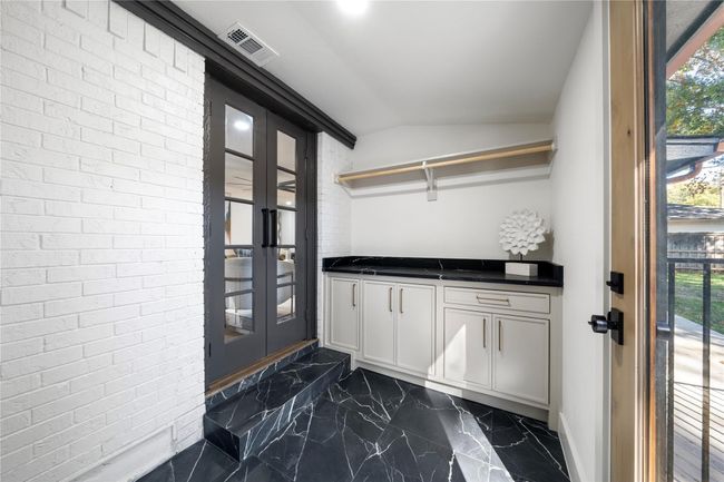 6746 Braeburn Dr, House other with 3 bedrooms, 2 bathrooms and null parking in Dallas TX | Image 33