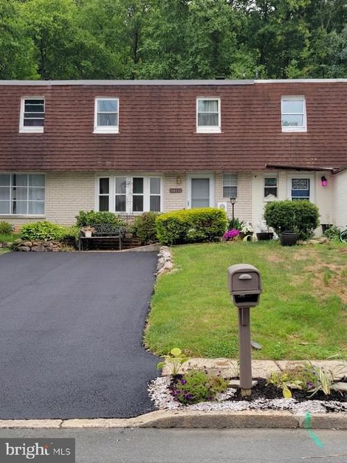 1078 Fox Run, READING, PA, 19606-1136 | Card Image