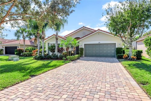 2089 Grey Falcon Circle Sw, Vero Beach, FL, 32962 | Card Image