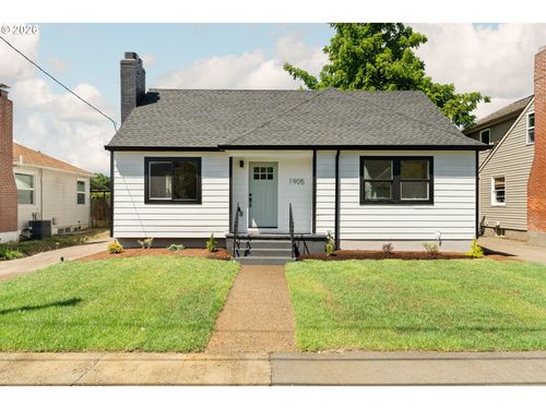 1905 Ne Saratoga St, Portland, OR, 97211-5236 | Card Image