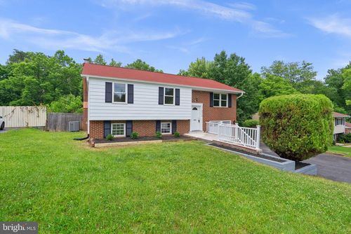 9716 Franklin Ave, LANHAM, MD, 20706-2316 | Card Image