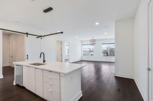205-1125 10th Ave N, Nashville, TN, 37208-3387 | Card Image