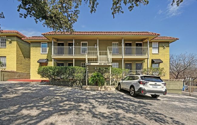APT-5 - 2302 E Side Dr, Condo with 1 bedrooms, 1 bathrooms and 1 parking in Austin TX | Image 16