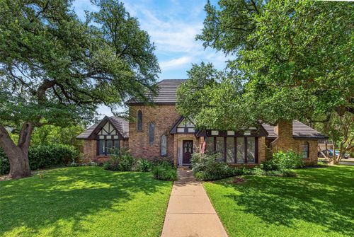 405 Charleston Ct, Hurst, TX, 76054-3517 | Card Image