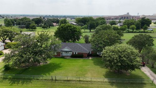 125 Hollie Dr, Red Oak, TX, 75154-6601 | Card Image