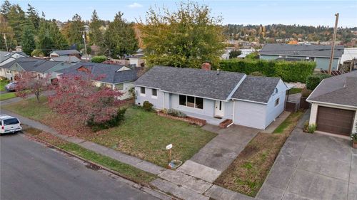 2504 Veldee Ave, Bremerton, WA, 98312-2722 | Card Image