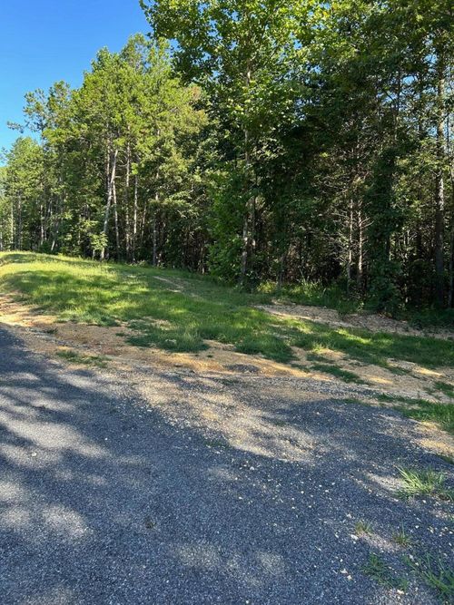 10917 Armed Forces Way, Ooltewah, TN, 37363-3025 | Card Image