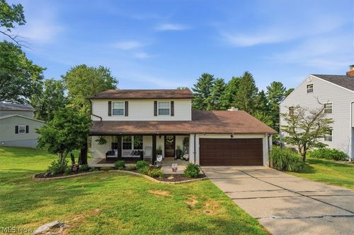 12 Valley View Dr, Vienna, WV, 26105-3324 | Card Image