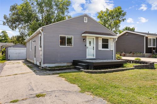 1231 33rd St Ne, Cedar Rapids, IA, 52402-3523 | Card Image