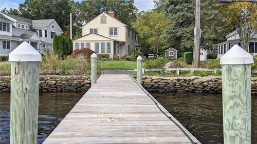 169 Mathewson Rd, Barrington, RI, 02806-4426 | Card Image