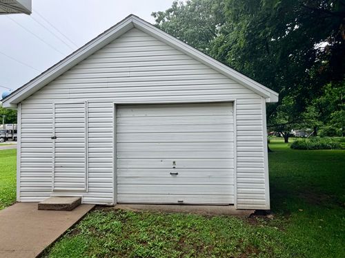514 Maple St, Greenfield, MO, 65661-1322 | Card Image
