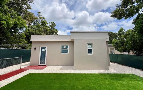 2637 Nw 23rd Ct, Miami, FL, 33142-6511 | Card Image