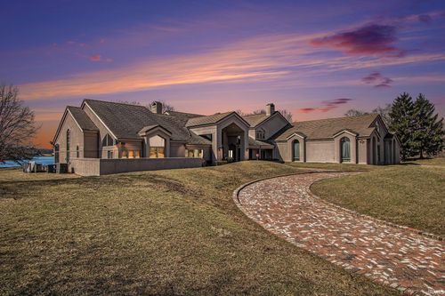 27 Quail Island Dr, Elkhart, IN, 46514-1482 | Card Image