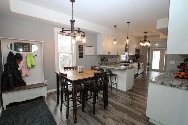 Dining/Kitchen | Image 17