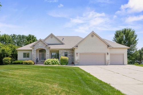1215 W Shore Dr Sw, Hutchinson, MN, 55350-6749 | Card Image