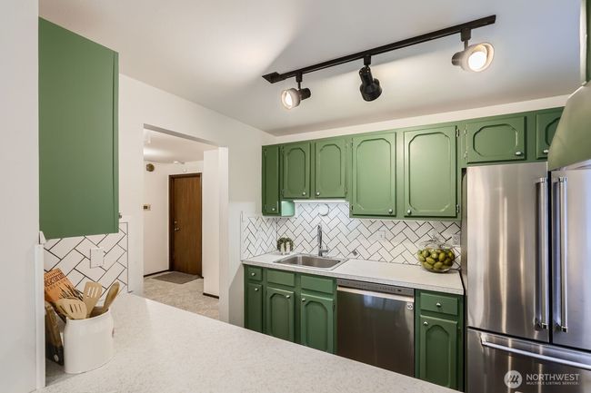 APT-101 - 3434 25 Th Ave W, Condo with 2 bedrooms, 2 bathrooms and 1 parking in Seattle WA | Image 7