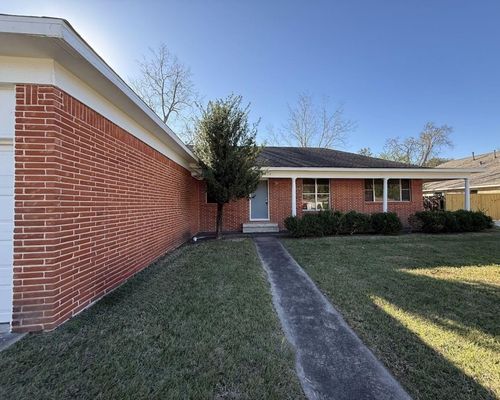 1824 Magnolia St, Liberty, TX, 77575-3624 | Card Image