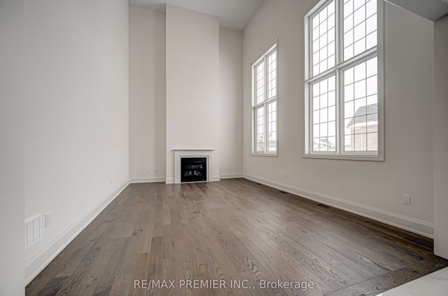 31 Bayberry Dr, House other with 4 bedrooms, 4 bathrooms and 4 parking in Tottenham ON | Image 18