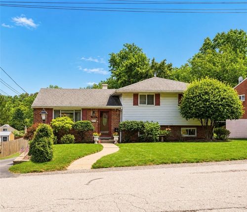115 Ashley Dr, Verona, PA, 15147-2801 | Card Image