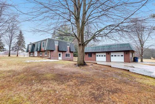 4565 Hilltop Drive, SUAMICO, WI, 54173 | Card Image