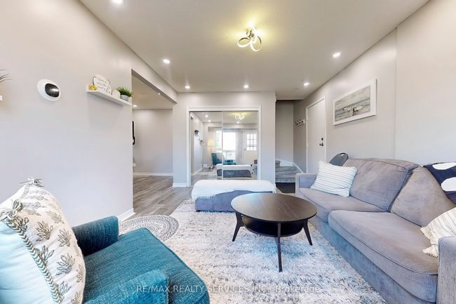 37 - 960 Glen St, Condo with 3 bedrooms, 2 bathrooms and 1 parking in Oshawa ON | Image 5