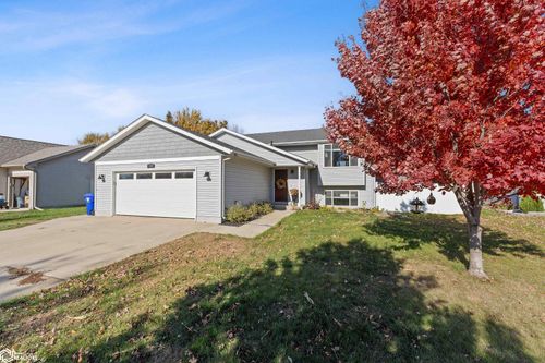 320 E Henschen St, Garner, IA, 50438-8757 | Card Image