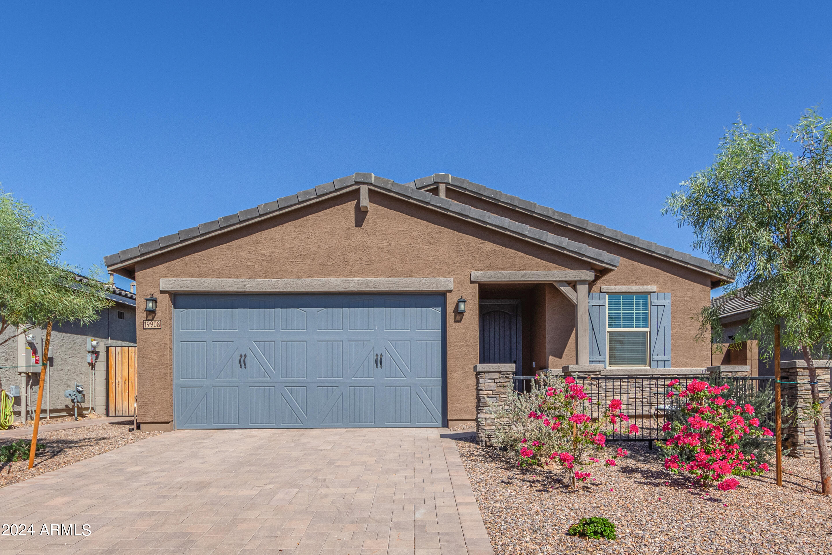 19908 W Palo Verde Drive, For Sale in Litchfield Park Zoocasa