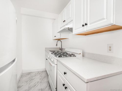 apt-6d-2102 Holland Ave, Bronx, NY, 10462-2378 | Card Image