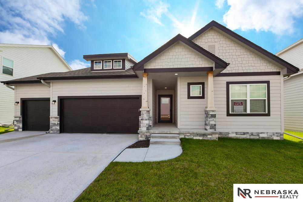 213th St, Elkhorn, NE 68022