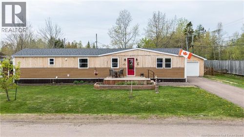 11 Seagull St, Moncton, NB, E1H3A6 | Card Image