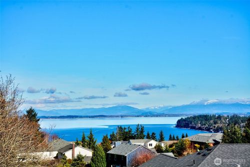 895 Marshall Dr, Camano Island, WA, 98282-8723 | Card Image