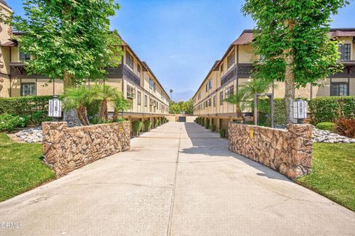 f-881 W Huntington Dr, Arcadia, CA, 91007 | Card Image