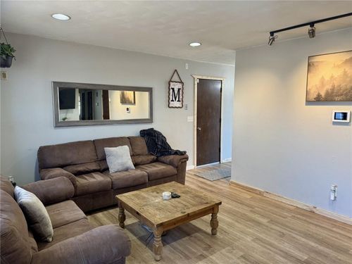 207 S Willow St, Butler, MO, 64730-2259 | Card Image