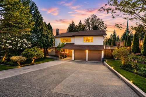 2333 Kirkstone Rd, North Vancouver, BC, V7J3M1 | Card Image