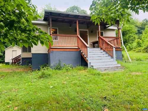 1924 E Main St, Waynesboro, VA, 22980-5914 | Card Image
