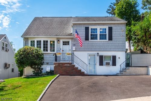 139 Margaret Ave, Nutley, NJ, 07110-3013 | Card Image