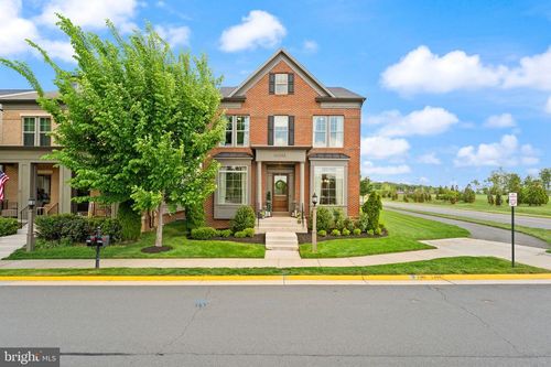 22986 Bubbling Brook Dr, BRAMBLETON, VA, 20148-6454 | Card Image