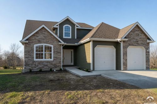 121 Hillside Dr, Baldwin City, KS, 66006-7003 | Card Image