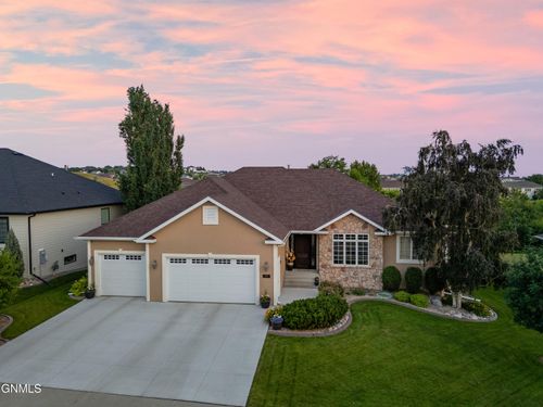 1309 Eagle Crest Loop, Bismarck, ND, 58503 | Card Image