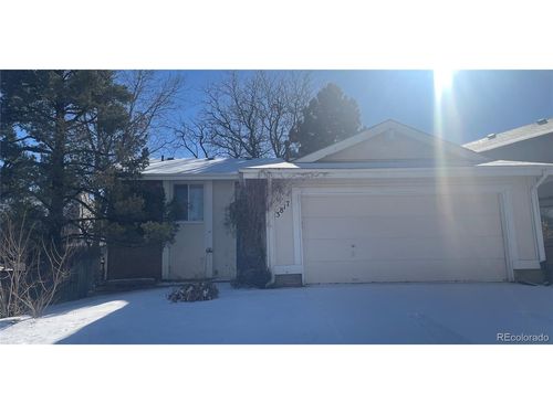 3817 S Ceylon Way, Aurora, CO, 80013-3627 | Card Image