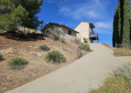 814 Sierra Vista Dr, Wofford Heights, CA, 93285-9605 | Card Image