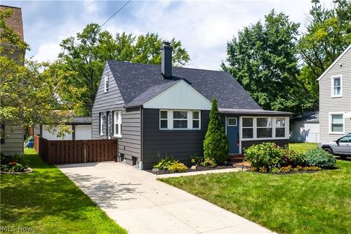 4318 W 222nd St, Fairview Park, OH, 44126-1804 | Card Image