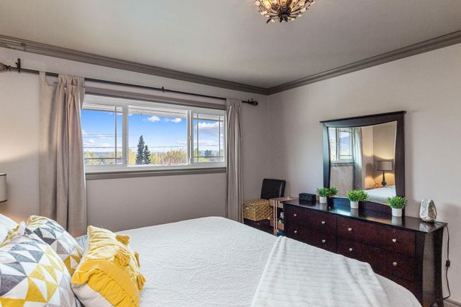 33803 4 Avenue, House other with 3 bedrooms, 1 bathrooms and 3 parking in Mission BC | Image 14