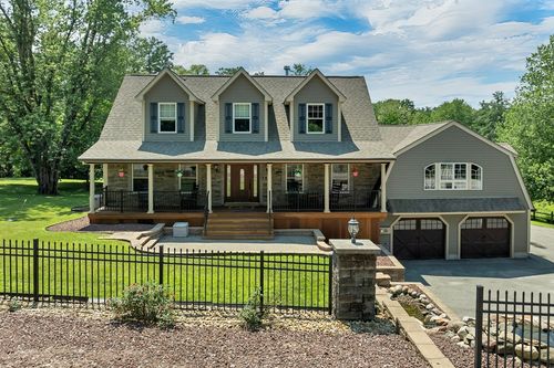 98 Robinson Rd, Hudson, NH, 03051-3140 | Card Image